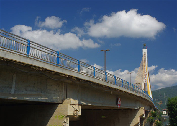 杭州304不锈钢桥梁护栏：安全、耐用与美观的完美结合