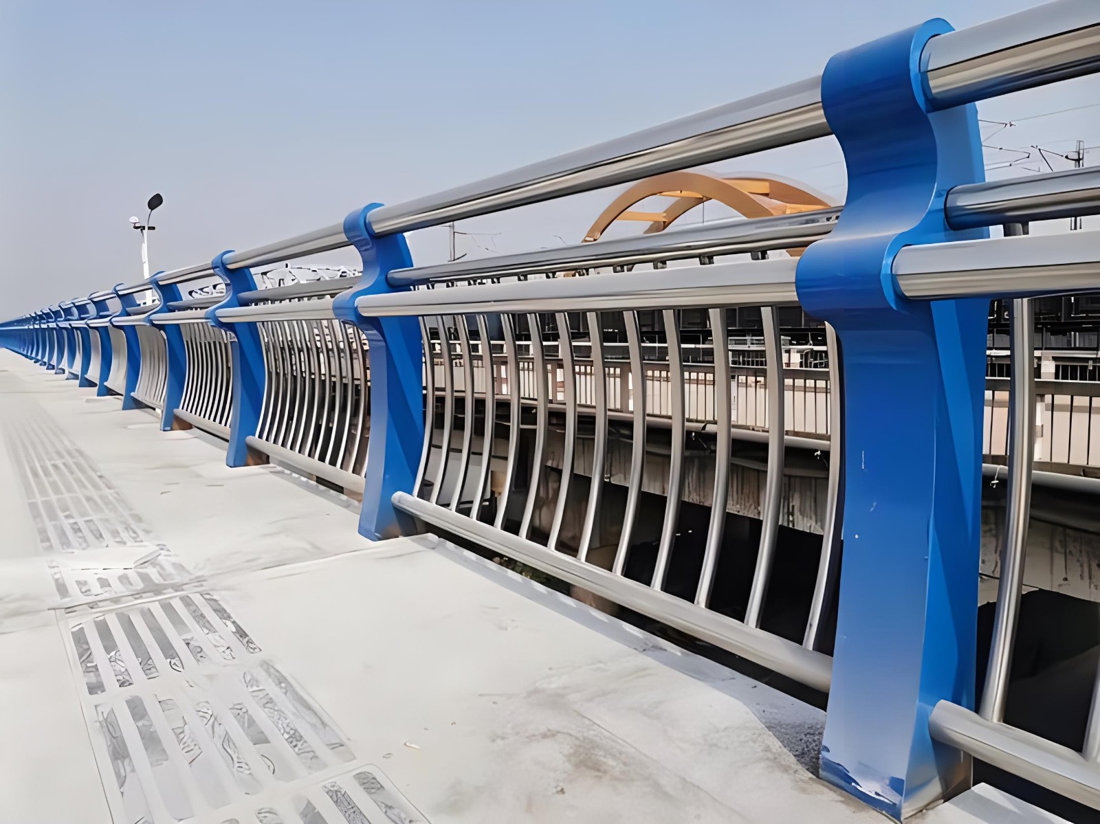 杭州不锈钢复合管护栏制造工艺要求及其重要性
