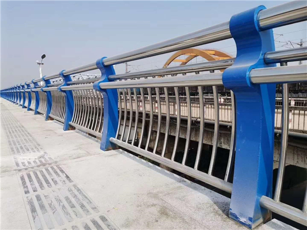 杭州304不锈钢复合管护栏的生产工艺揭秘